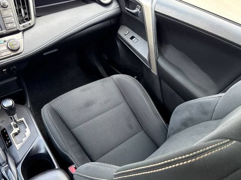 Used 2015 Toyota RAV4 XLE FWD image 25