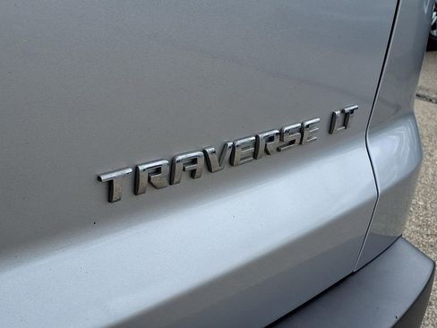 Used 2009 Chevrolet Traverse LT image 8