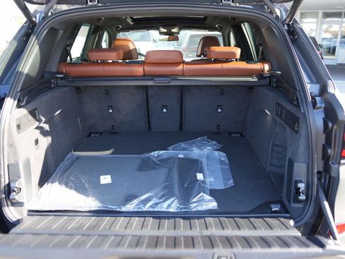 New 2026 BMW X5 M60i w/ Executive Package image 5