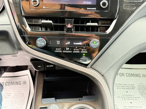 Used 2021 Toyota Camry SE image 49