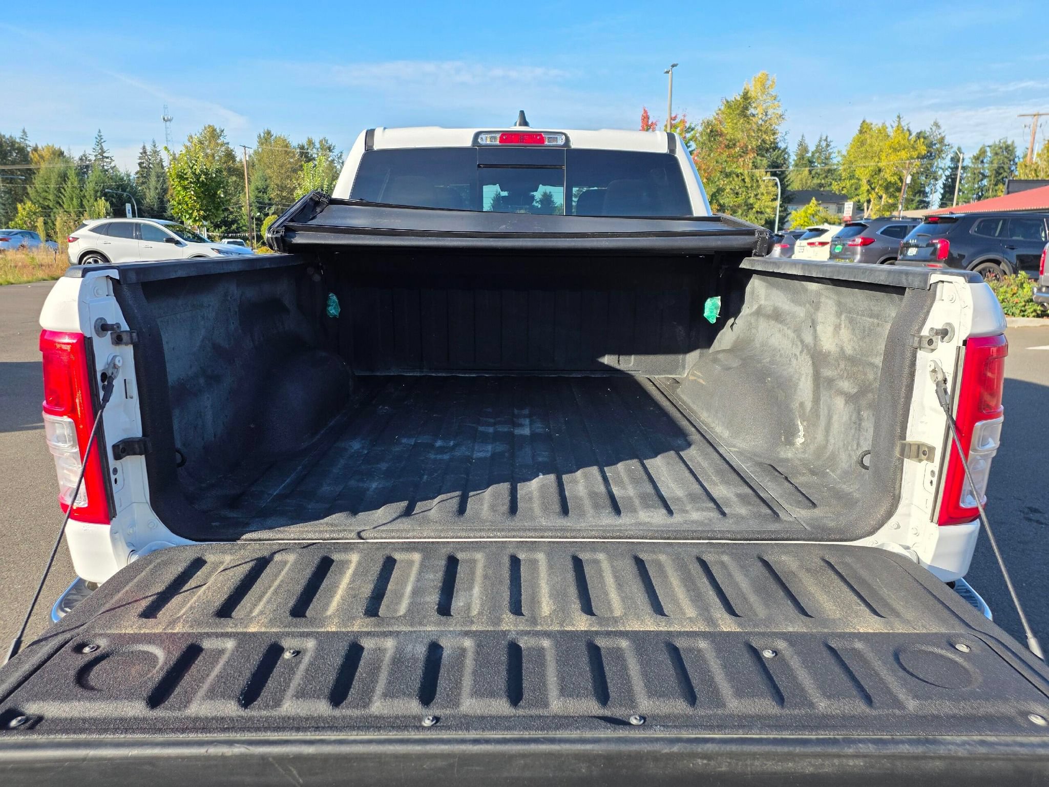 Used 2022 RAM 1500 Big Horn AWD/4WD image 9