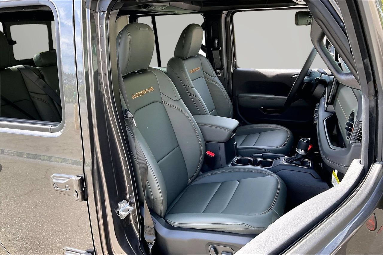 New 2026 Jeep Gladiator Mojave w/ Safety Group AWD/4WD image 19