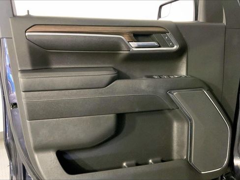 Used 2023 Chevrolet Silverado 1500 LT AWD/4WD image 24