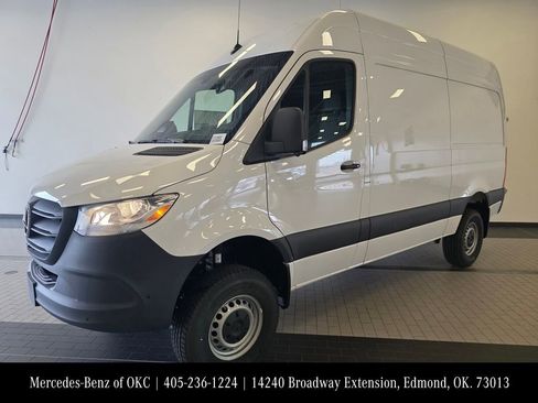 New 2025 Mercedes-Benz Sprinter 2500 image 1