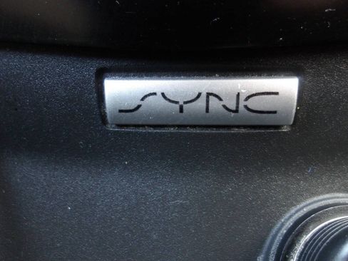 Used 2015 Ford Fiesta SE w/ Equipment Group 201A FWD image 16