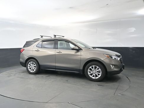 Used 2019 Chevrolet Equinox LT w/ Sun & Navigation Package image 7