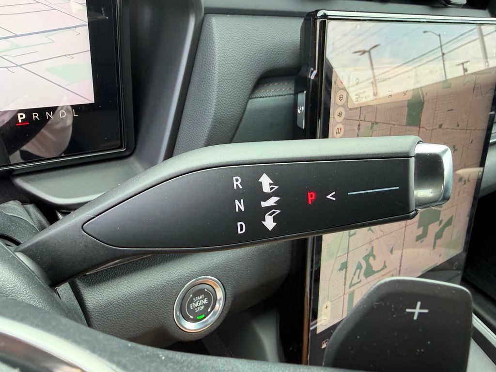 New 2027 GMC Terrain AT4 w/ Convenience Package III AWD/4WD image 28