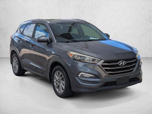 Used 2016 Hyundai Tucson SE w/ Option Group 02 FWD image 3