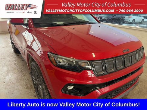 Used 2022 Jeep Compass Limited image 1
