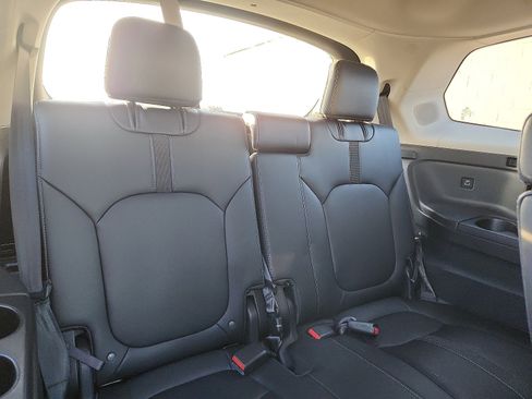 Used 2023 Honda Pilot Touring image 34