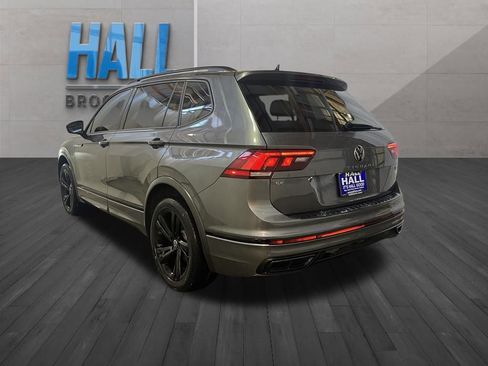 Certified 2024 Volkswagen Tiguan SE R-Line image 4