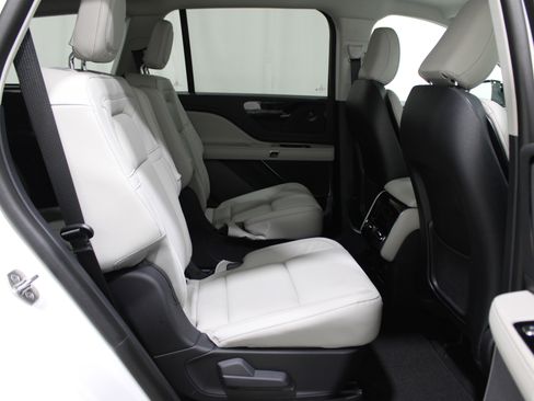 New 2026 Lincoln Aviator Reserve w/ Jet Appearance Package image 27