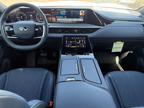 New 2026 INFINITI QX80 4WD image 24