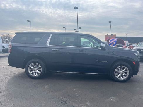 Used 2023 Chevrolet Suburban Premier image 6