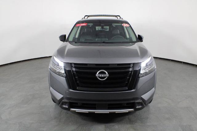 Certified 2023 Nissan Pathfinder SL w/ Black Appearance Package FWD image 13