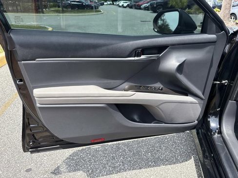 Used 2022 Toyota Camry LE FWD image 22