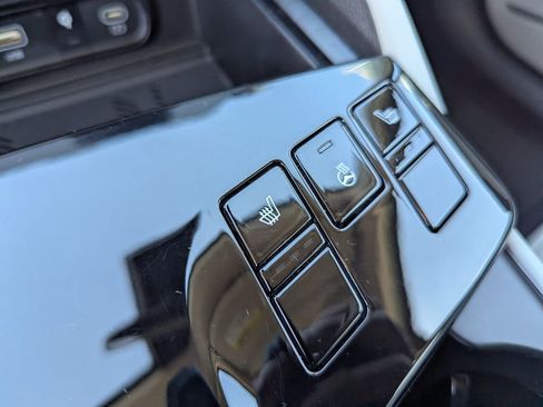 Certified 2023 Kia Sportage EX image 21