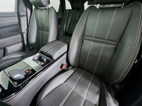 Used 2023 Land Rover Range Rover Velar R-Dynamic S image 22