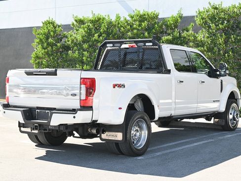 Used 2019 Ford F450 Platinum w/ Platinum Ultimate Package image 4