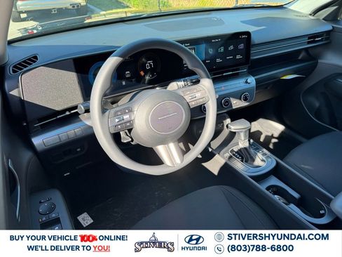 New 2026 Hyundai Kona SE image 3