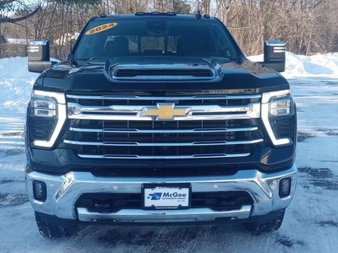 Used 2024 Chevrolet Silverado 2500 LTZ w/ LTZ Premium Package image 2