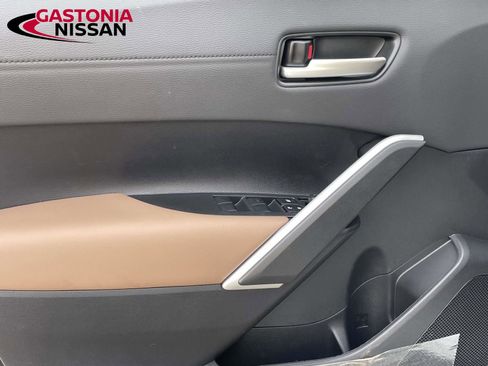 Used 2026 Toyota Corolla Cross XLE w/ Convenience Package image 21