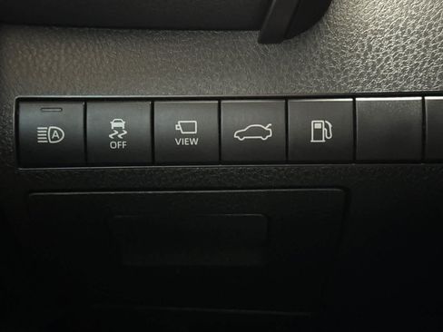Used 2018 Toyota Camry XSE w/ Audio Package FWD image 28