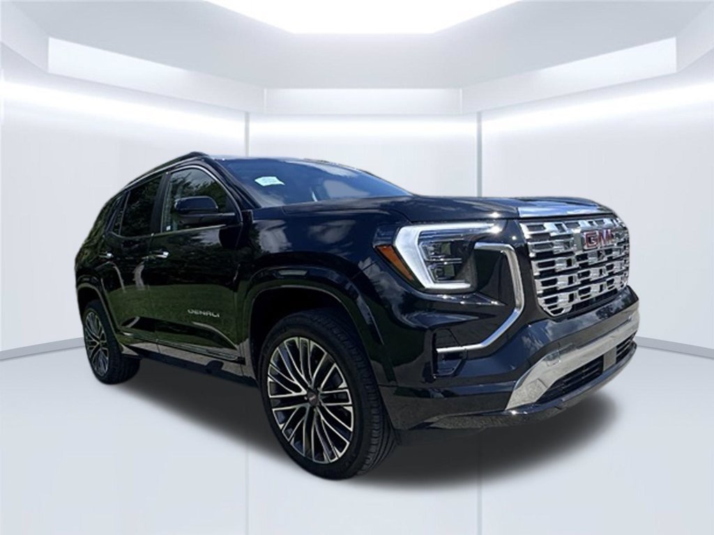 Used 2026 GMC Terrain Denali AWD/4WD image 3