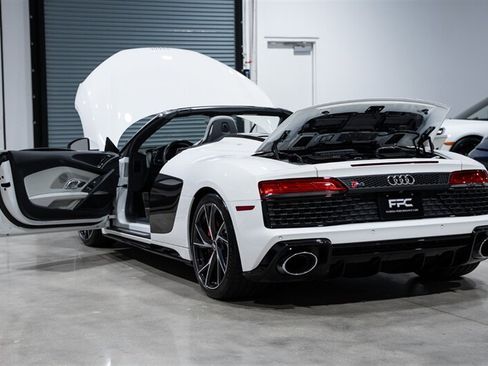 Used 2021 Audi R8 V10 RWD image 35