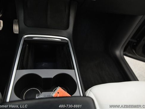 Used 2022 Tesla Model Y Performance AWD/4WD image 32