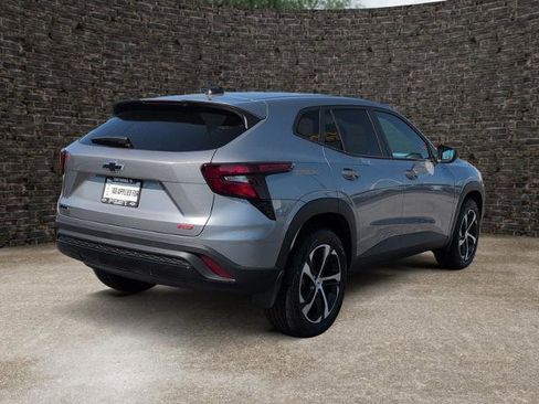 New 2026 Chevrolet Trax RS FWD image 7
