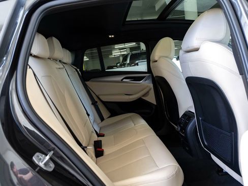 Certified 2025 BMW X4 xDrive30i image 24