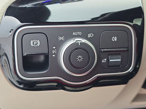 Certified 2023 Mercedes-Benz CLA 250 4MATIC image 25