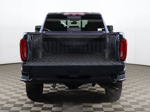 Used 2020 GMC Sierra 2500 Denali w/ Denali Ultimate Package AWD/4WD image 16