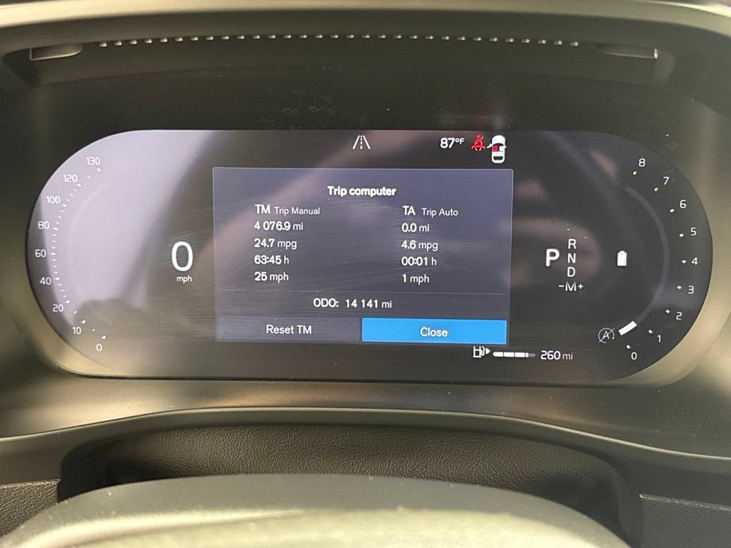 Used 2026 Volvo XC40 B5 Plus AWD/4WD image 34