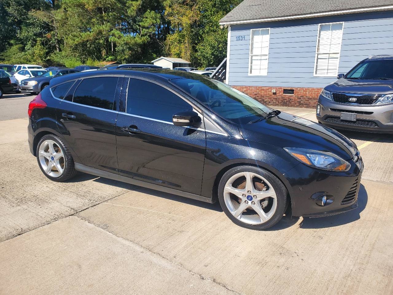 Used 2014 Ford Focus Titanium FWD image 3