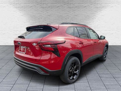 New 2026 Chevrolet Trax LT w/ Driver Confidence Package FWD image 5