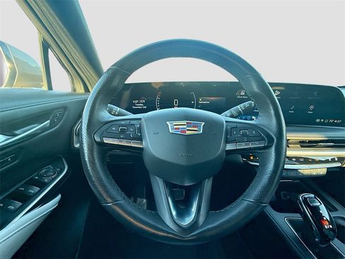 Used 2024 Cadillac XT4 Sport image 11