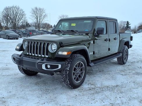 Used 2023 Jeep Gladiator Overland w/ Cold Weather Group image 28