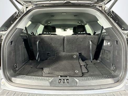 Used 2023 Ford Explorer XLT AWD/4WD image 26