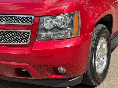 Used 2014 Chevrolet Tahoe LT RWD image 17