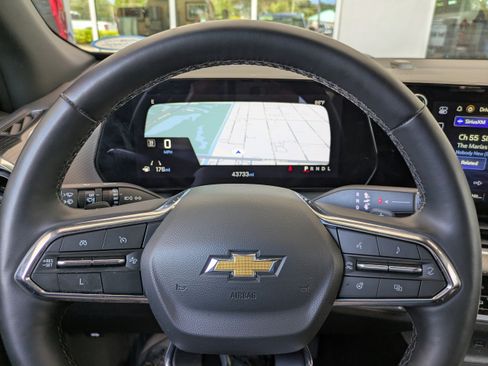 Used 2025 Chevrolet Equinox LT w/ Convenience Package II FWD image 28