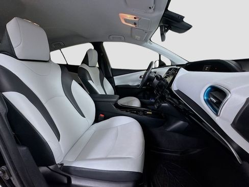 Used 2019 Toyota Prius XLE image 20