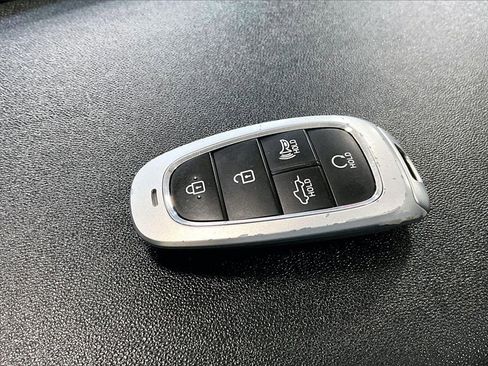 Used 2023 Hyundai Santa Cruz Night image 11