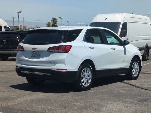 Used 2024 Chevrolet Equinox LT AWD/4WD image 8