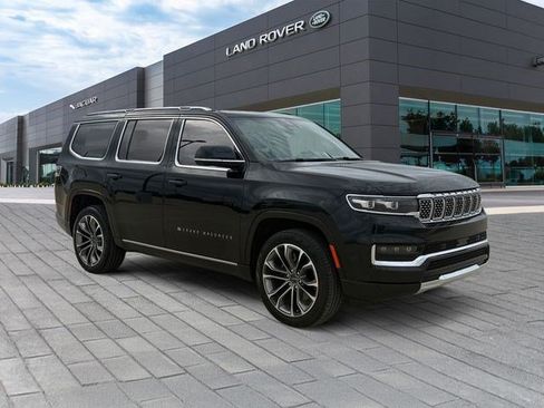 Used 2023 Jeep Grand Wagoneer Series III AWD/4WD image 7