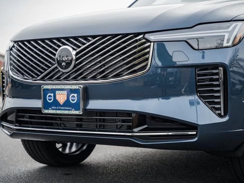 New 2026 Volvo XC90 B6 Plus w/ Protection Package Premier image 14