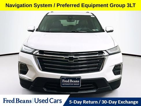 Used 2023 Chevrolet Traverse LT w/ LT Premium Package AWD/4WD image 3