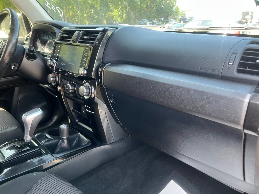 Used 2021 Toyota 4Runner TRD Off-Road AWD/4WD image 21