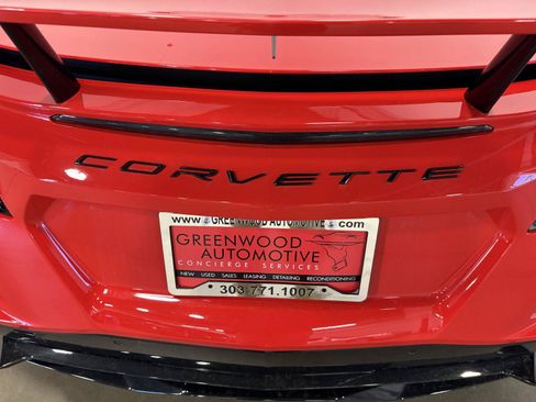 Used 2022 Chevrolet Corvette Stingray Preferred Cpe w/ Z51 Performance Package RWD image 32